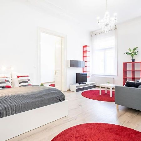 Bright & Large Apartment At Top Location Boedapest Buitenkant foto