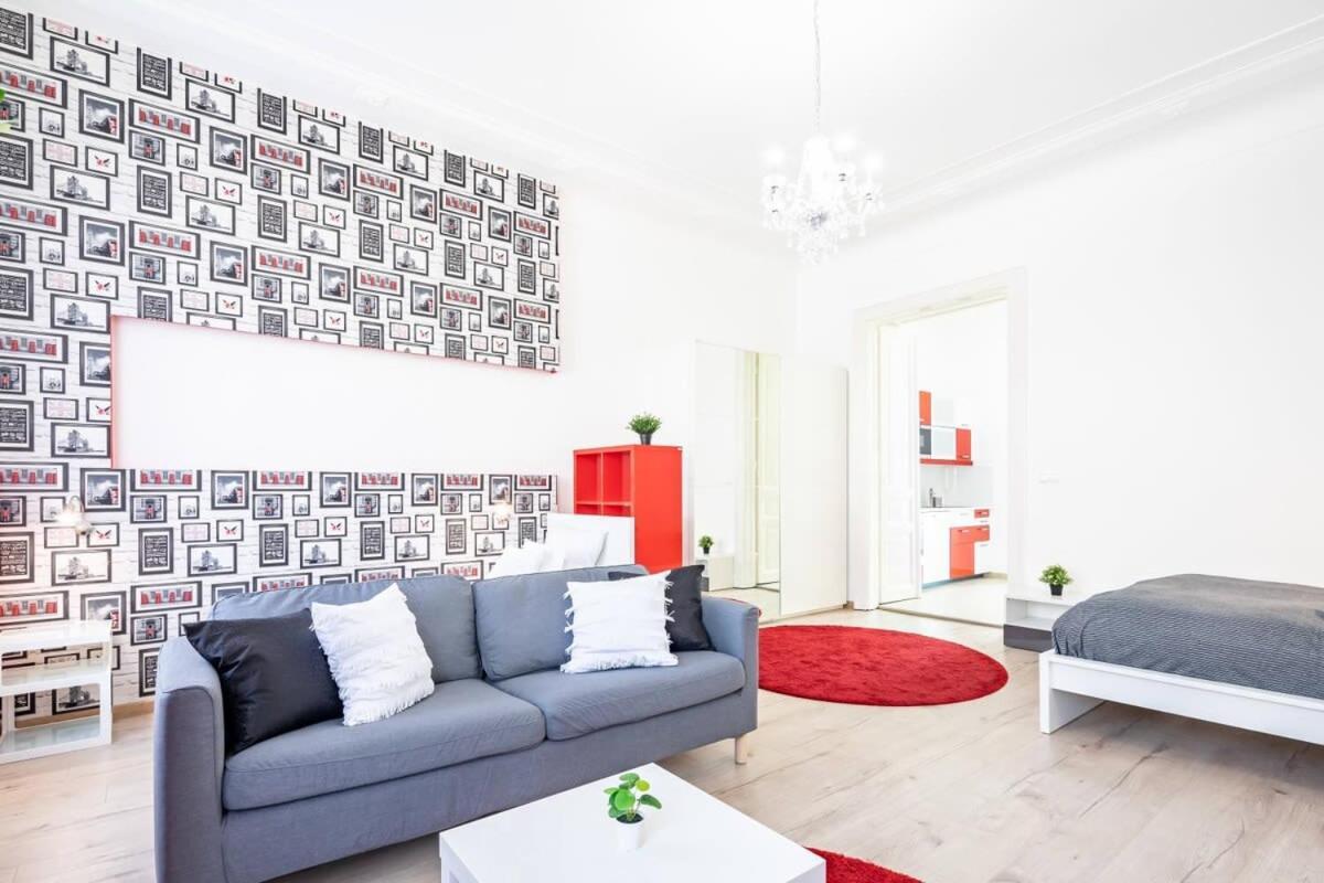 Bright & Large Apartment At Top Location Boedapest Buitenkant foto