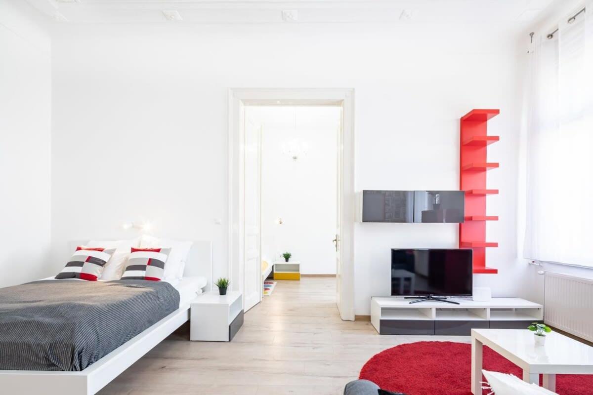 Bright & Large Apartment At Top Location Boedapest Buitenkant foto